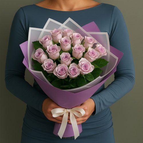 Букет нежно-сиреневых роз «Лавандовый рассвет»