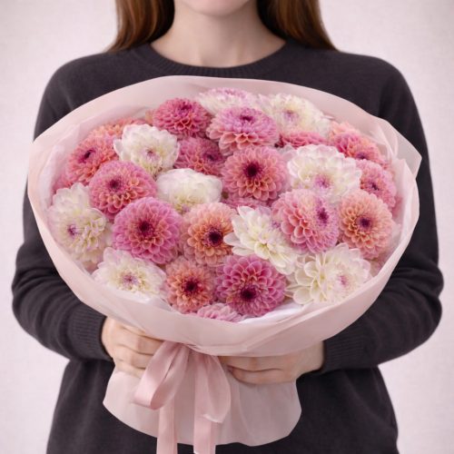 Букет георгинов «Розовое облако»